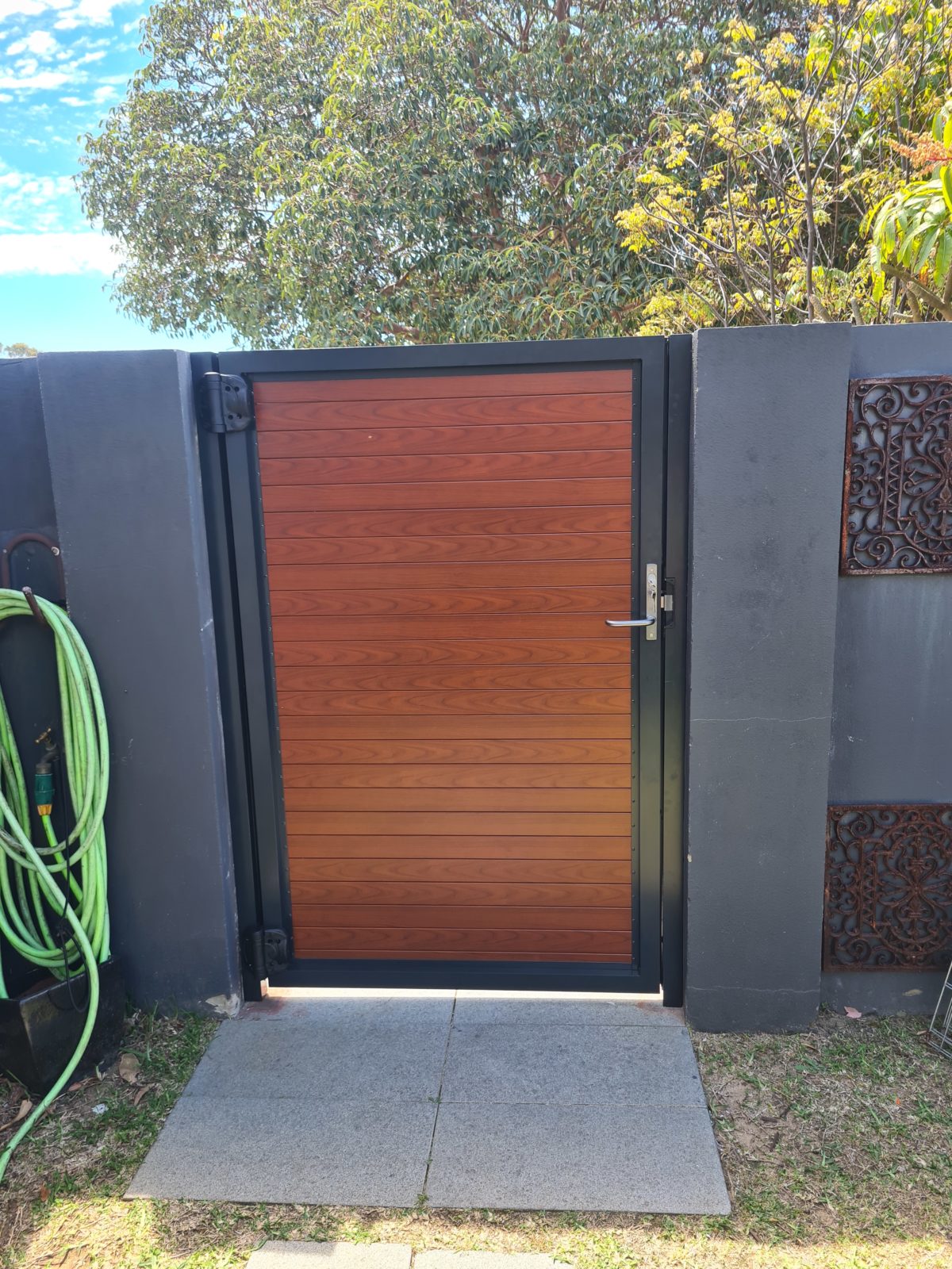 Aluminium Woodgrain Slat Gate Craftsman Fencing Perth