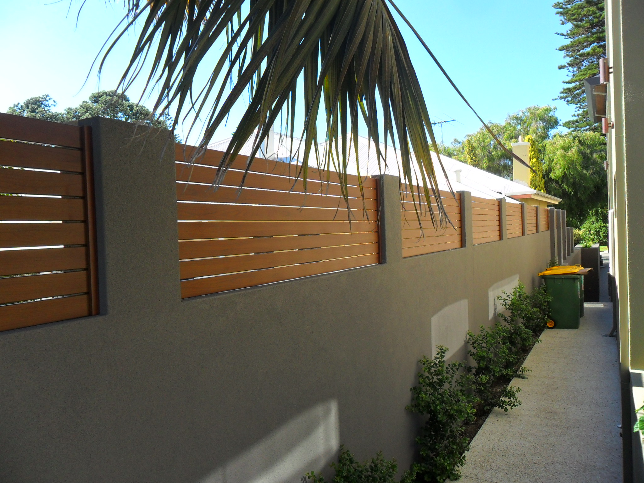 Wood Grain Slat by Craftsman Fencing