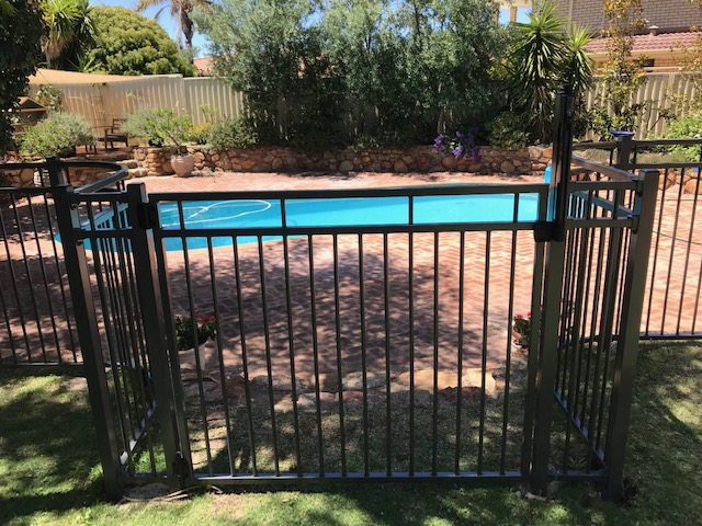 Pool Fence Installation in Mullaloo