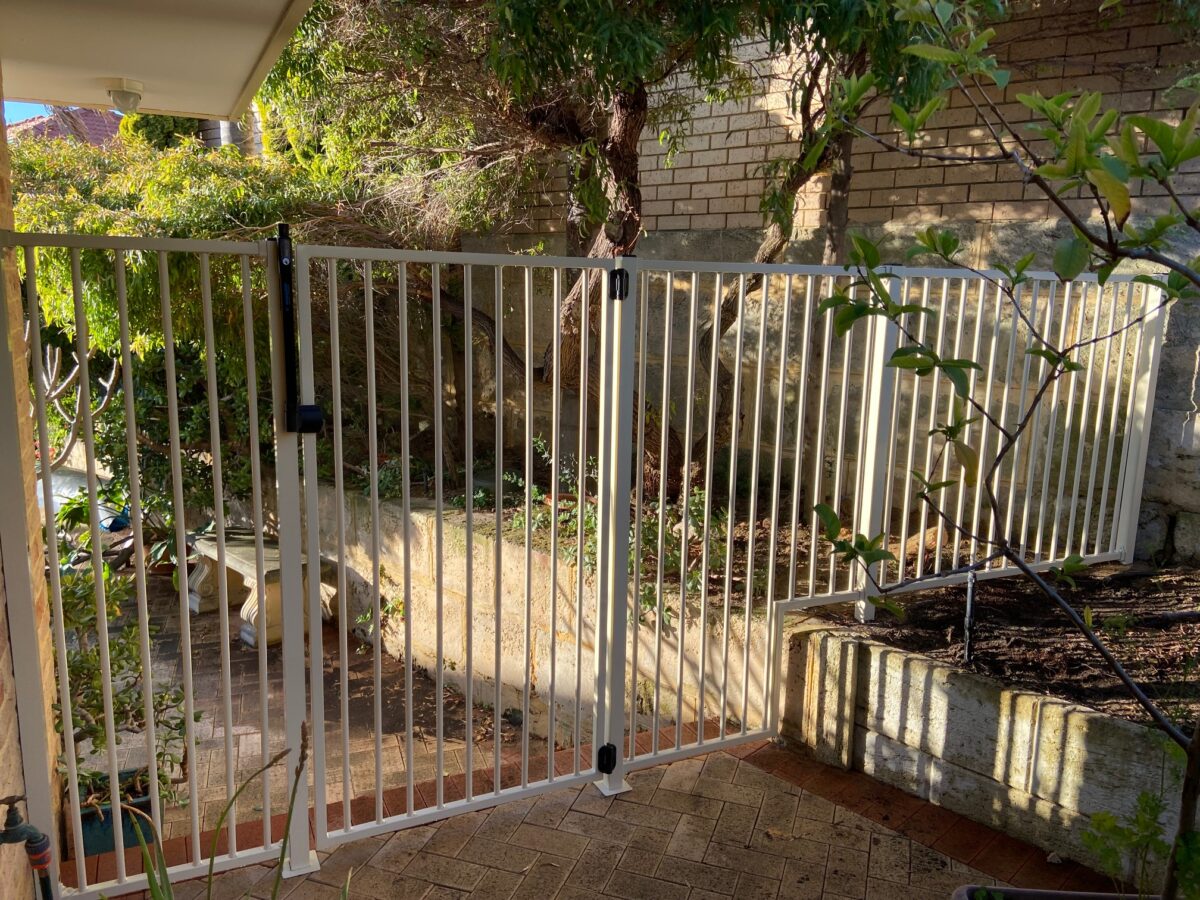 Aluminium Tube Fencing & Gate Installation in Duncraig