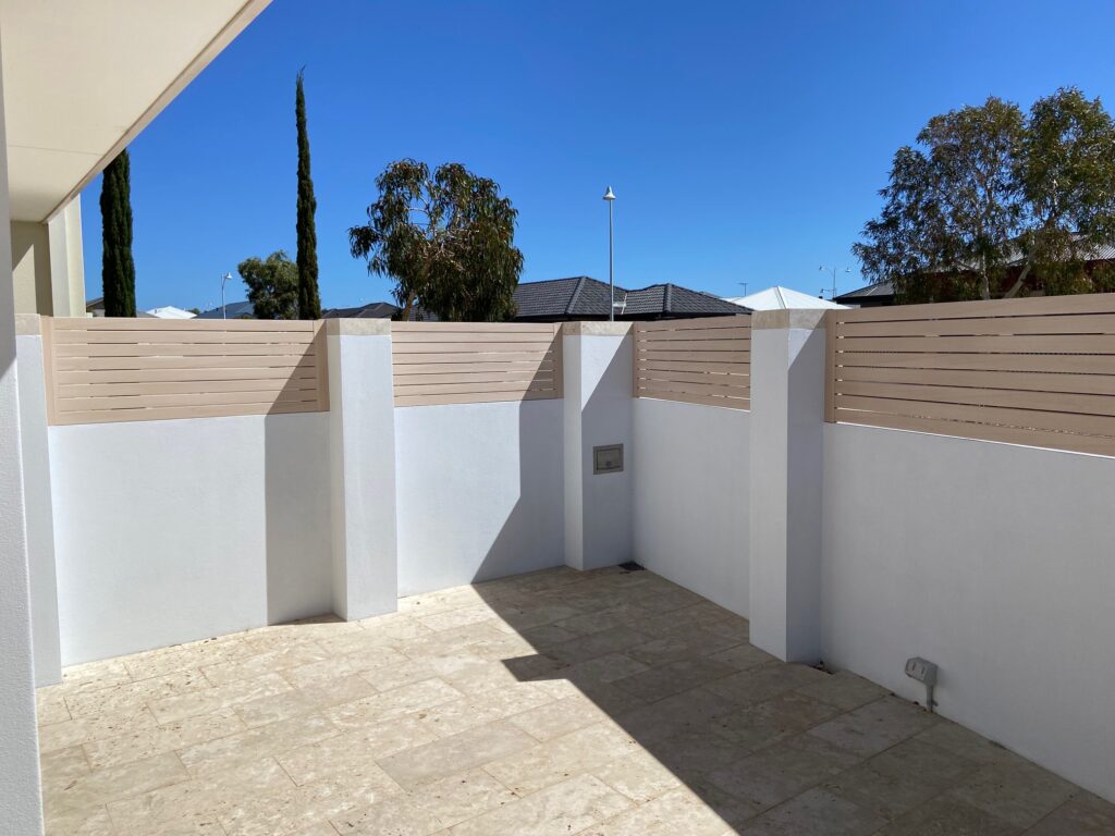 woodgrain slat infill fencing in Banksia Grove