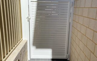 Sleek Aluminium Slat Gate in Burns Beach