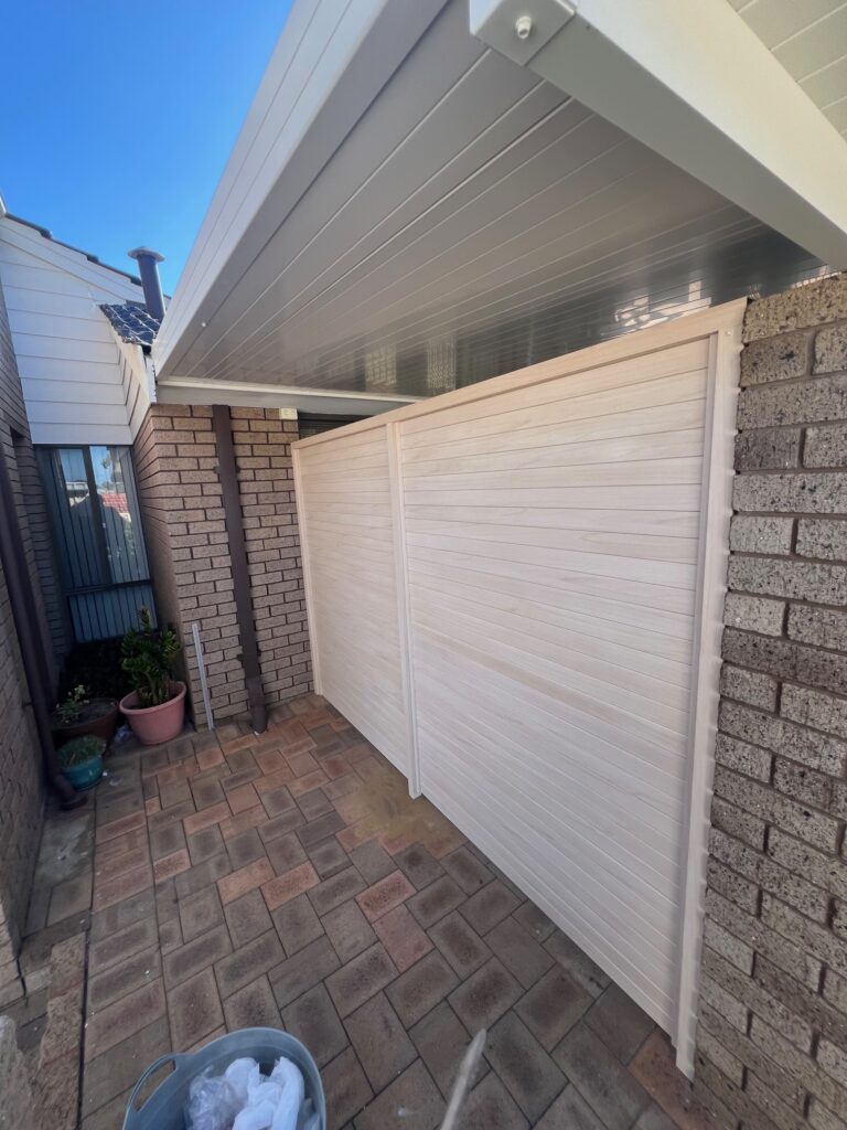 Aluminium Slat Screen in Woodvale